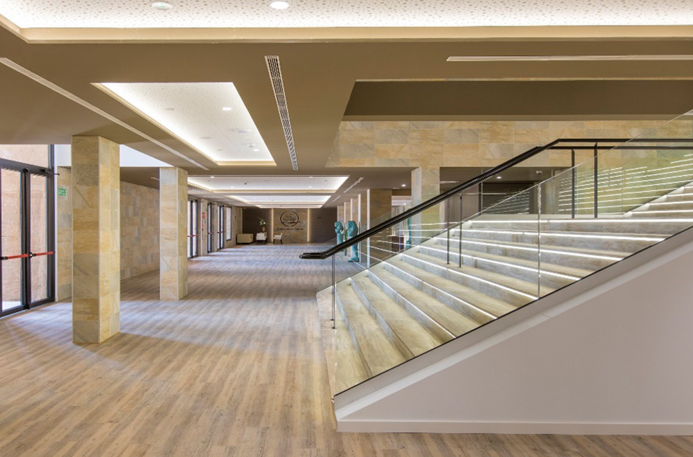 piramide_hall_galeria_1